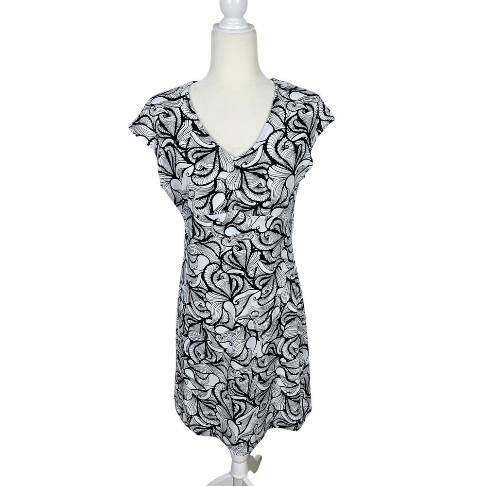 Title Nine V-Neck Stretch Athletic Dress Black White Sz S Travel Athleisure
